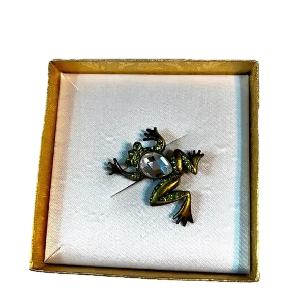 Frog Brooch - Picture 1 of 3